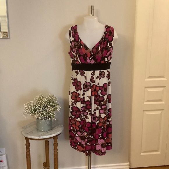 cleo Dresses & Skirts - Cleo Size 10 Floral Dress